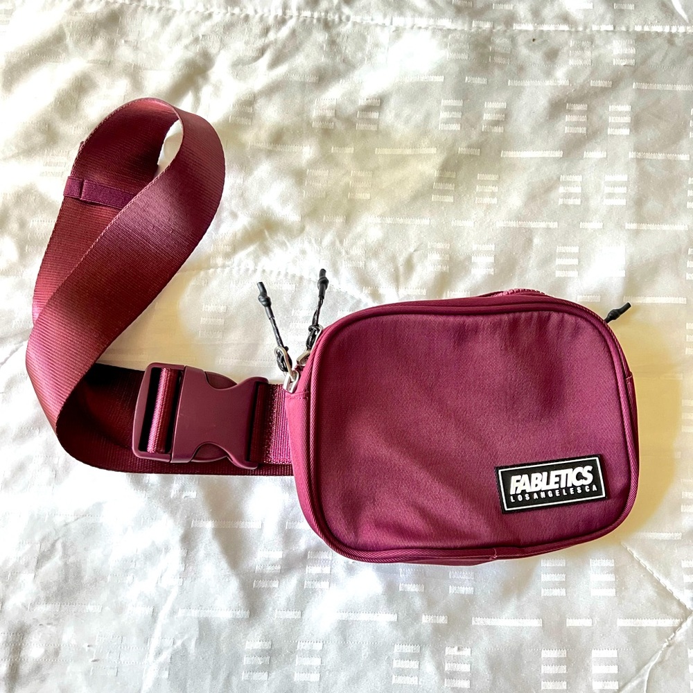 Fabletics Belt Bag in Merlot
